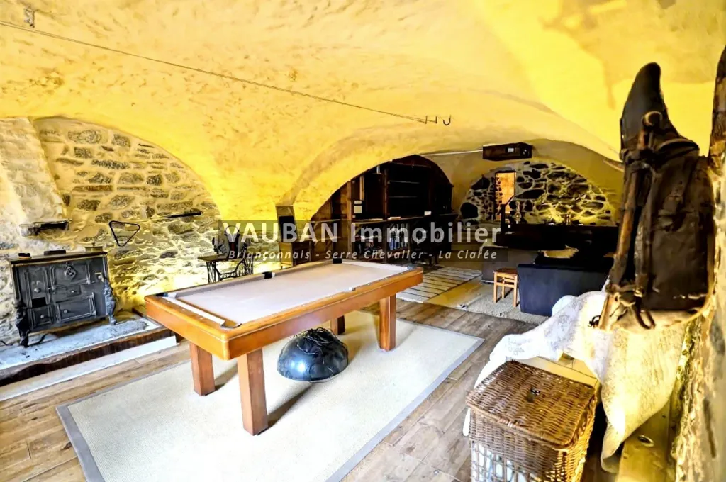 Toad - Luxury Chalet-Style House near Briançon