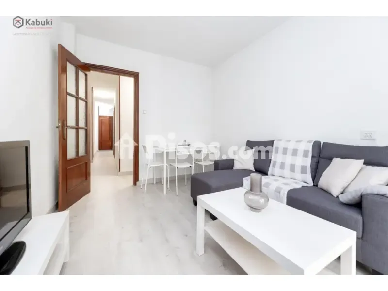 Elutuba - Student-Friendly Flat with Balcony in Granada