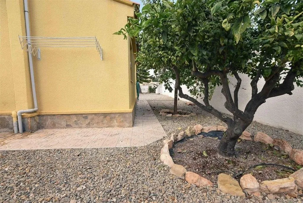Aed - Detached Villa with Pool in Torrevieja