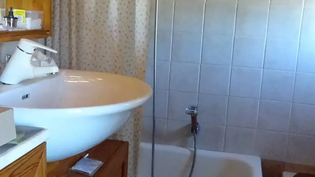 Salles de bain - Rustic Apartment with Caminetto in Montespertoli