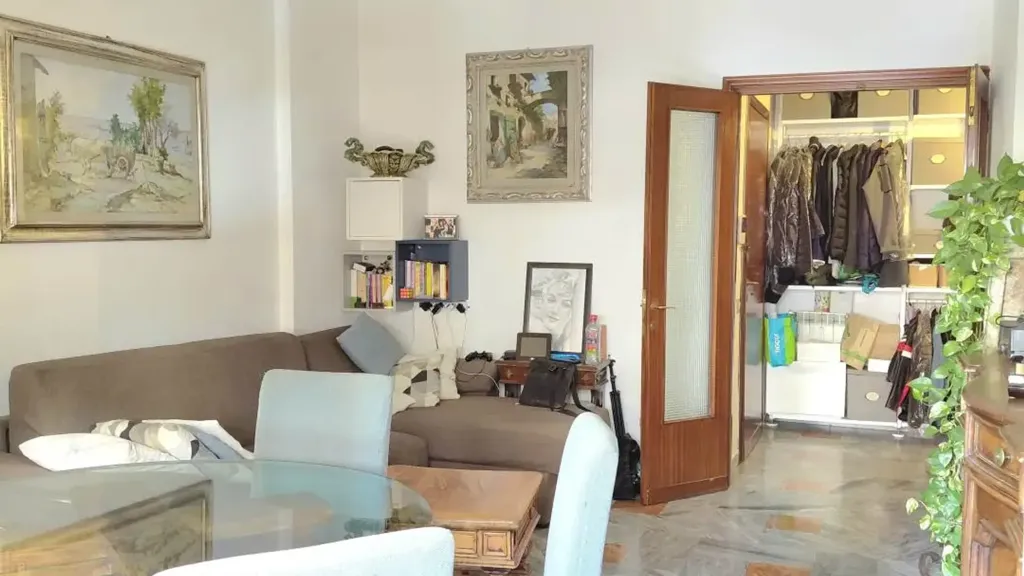 Soggiorno - Spacious Apartment with Terraces in Florence