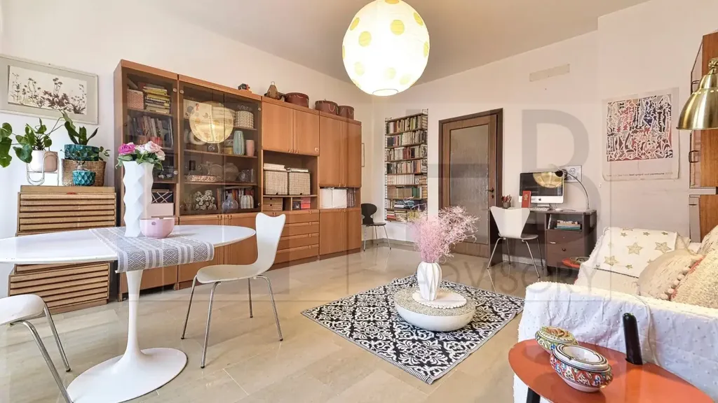 Séjour - Spacious Trilocale with Balcony in Milan