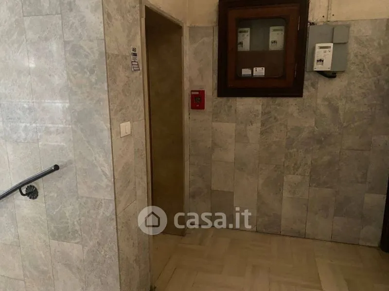 Entrée - Apartment with Triple Aspect in Avellino Centre