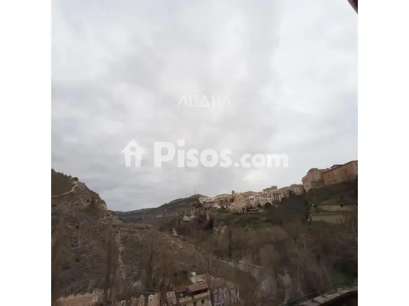 Apartment with Balcony in Cuenca's Old Town