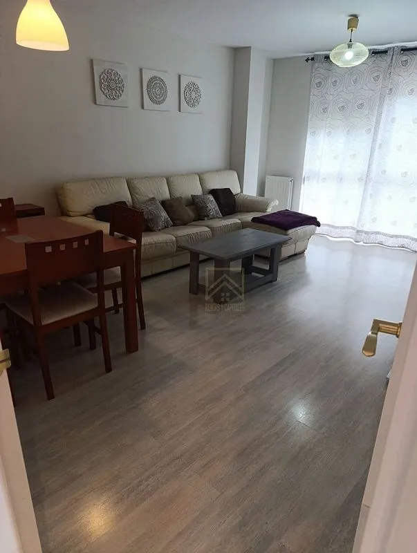 Elutuba - Apartment with Lift in Granja Poch Square, Torrelavega