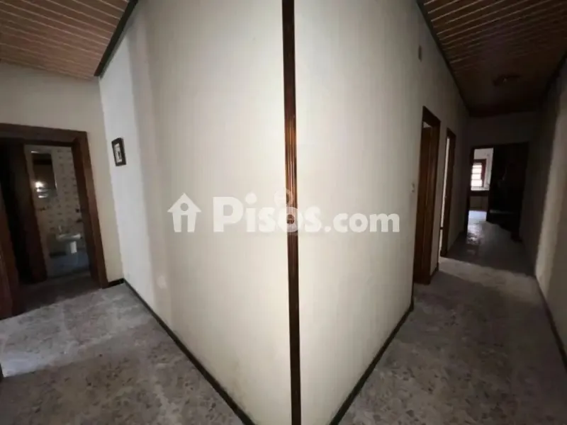 Esik - Señorial Chalet with Large Plot in La Romana