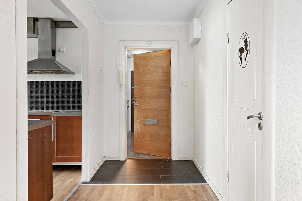 Esik - Apartment with Sea View in Central Surte
