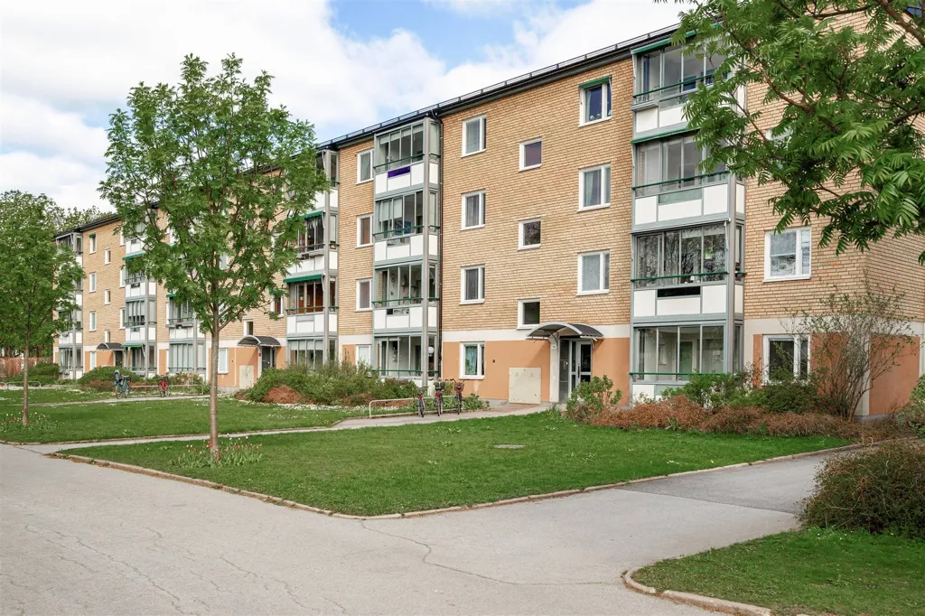Aed - Apartment with Glazed Balcony in Bellman