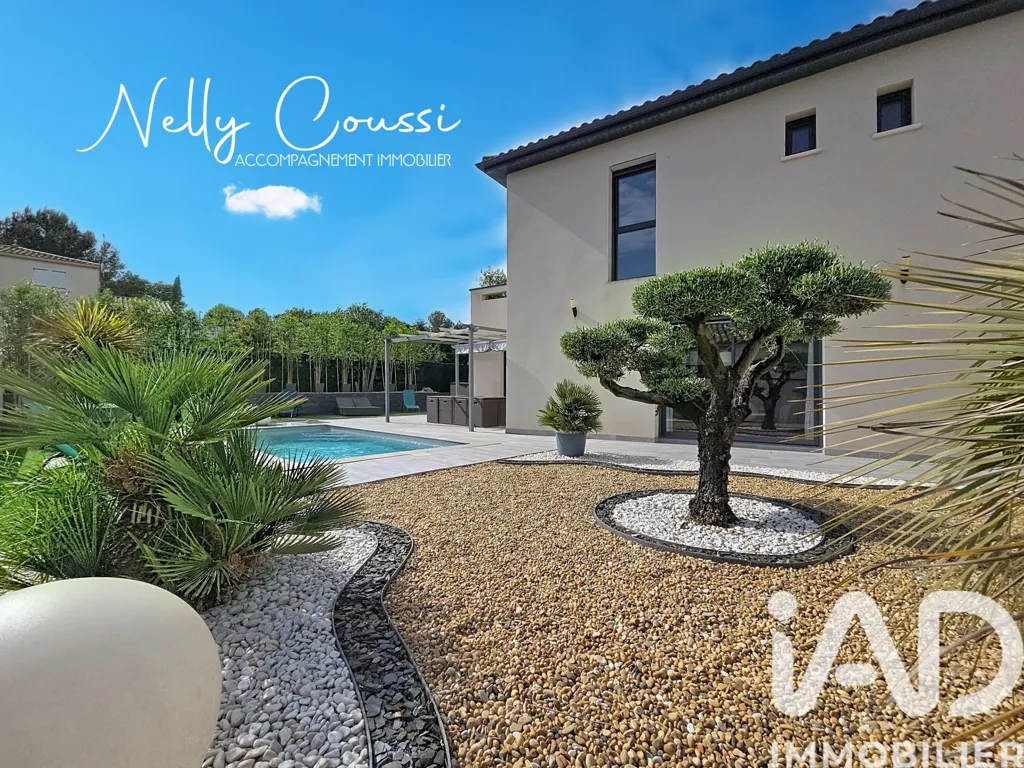 Piscine - Villa Moderne avec Piscine à Boisseron