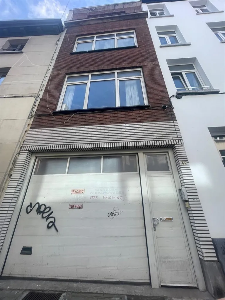 Välivaade - Mixed-Use Building with Development Potential in Antwerp