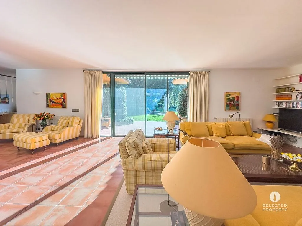 Séjour - Luxury Villa with Golf Views in Navata