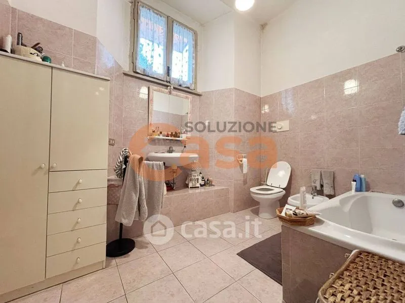 Salles de bain - Spacious Apartment with Garden View in Piacenza