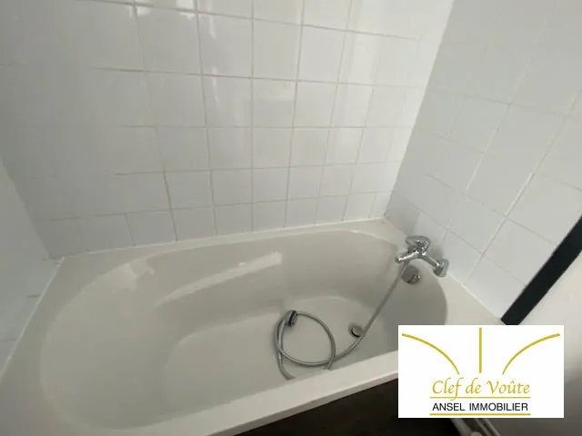 Bagni - Studio with Parking near Centre, Rueil-Malmaison