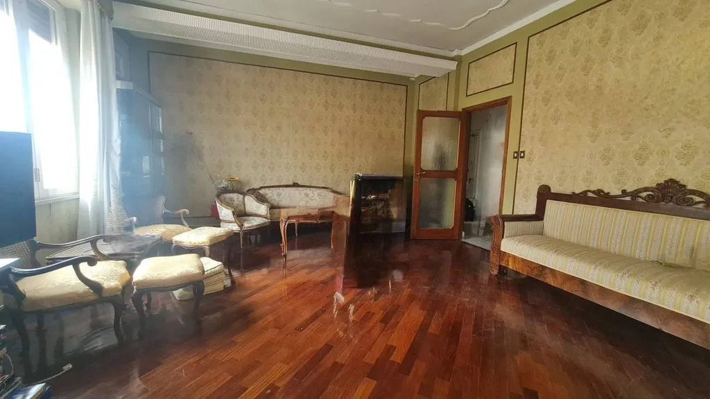 Elutuba - Luxury Penthouse with Triple Exposure in Naples