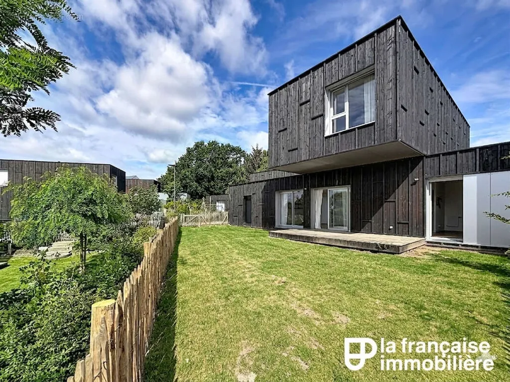 Extérieur - Maison Container Moderne avec Jardin à Thorigné-Fouillard