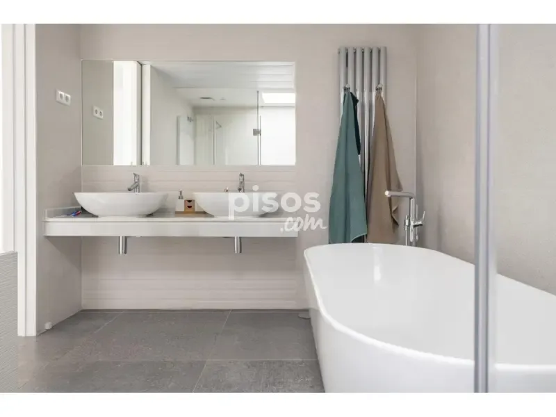 Salles de bain - Luxury Villa with Pool in Alcobendas