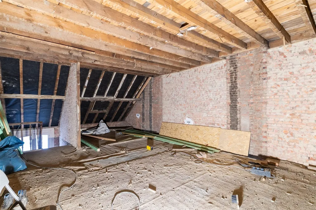 Rooms - House for Renovation with Garden in Antwerp