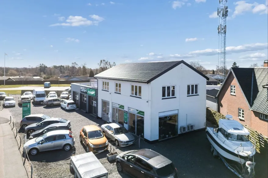 Extérieur - Mixed-Use Property with Workshop in Helsinge