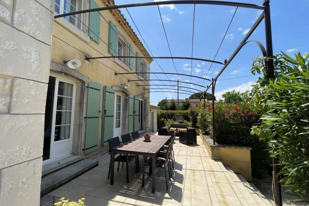 Terrass - Bastide with Pool in Trinquetaille, Arles