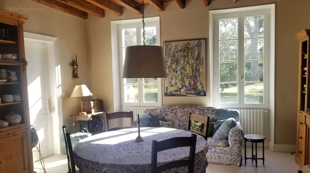 Sala da pranzo - Charm House with Pool in St Symphorien