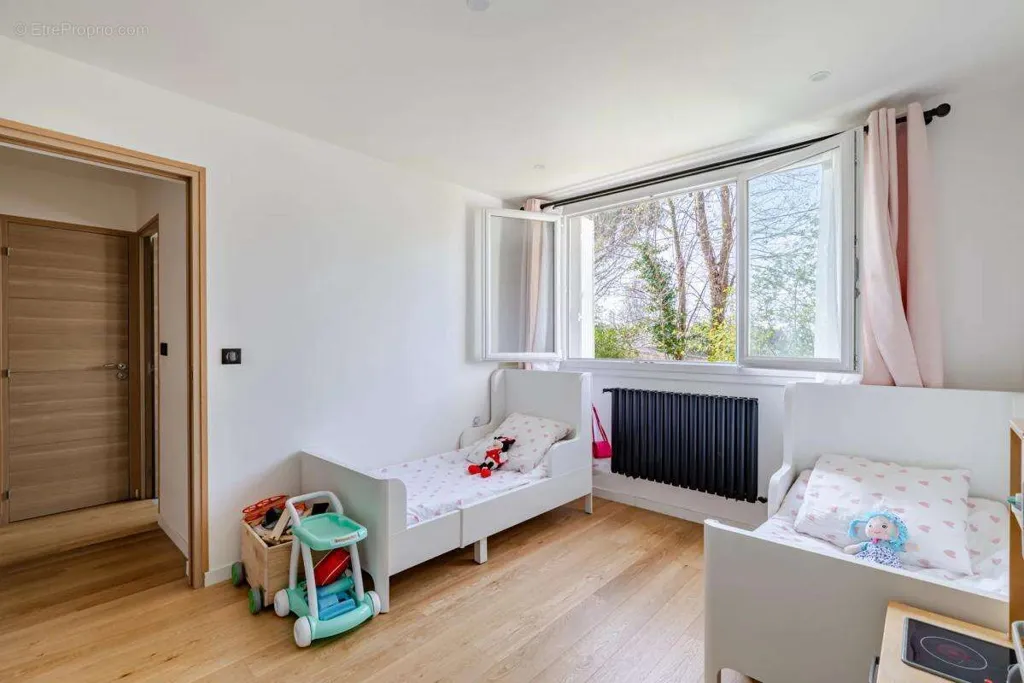 Chambres - Appartement F4 Lumineux avec Parking à Montmorency