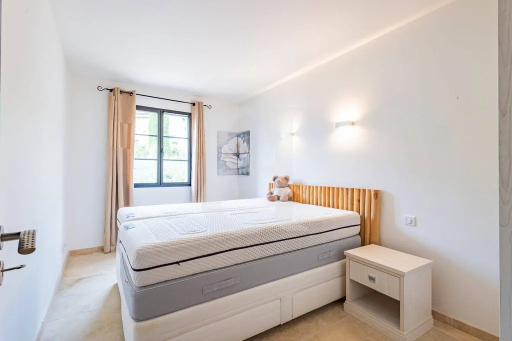 Chambres - Maison Luxueuse avec Vue Sud à Ménerbes