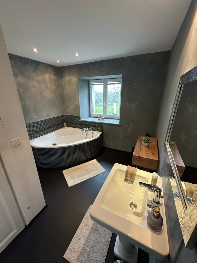 Salles de bain - Maison Individuelle avec Piscine en Dernière Position