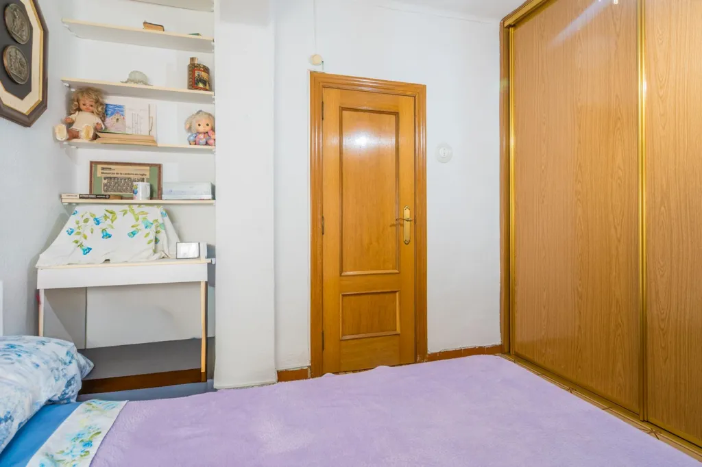 Chambres - Apartment with Pool in Els Orriols, Valencia