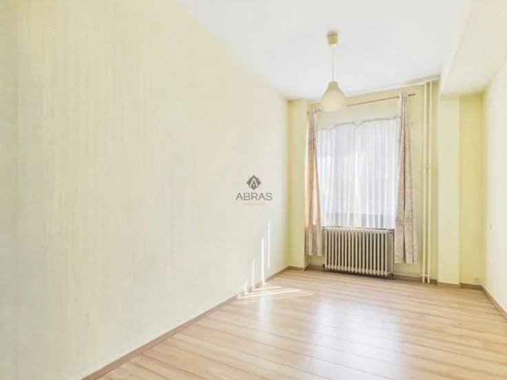 Rooms - Flat with Meuse View in Rez-de-Chaussée