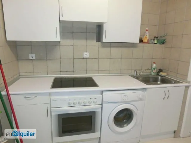 Cucina - Flat with Balcony and Storage in City Centre