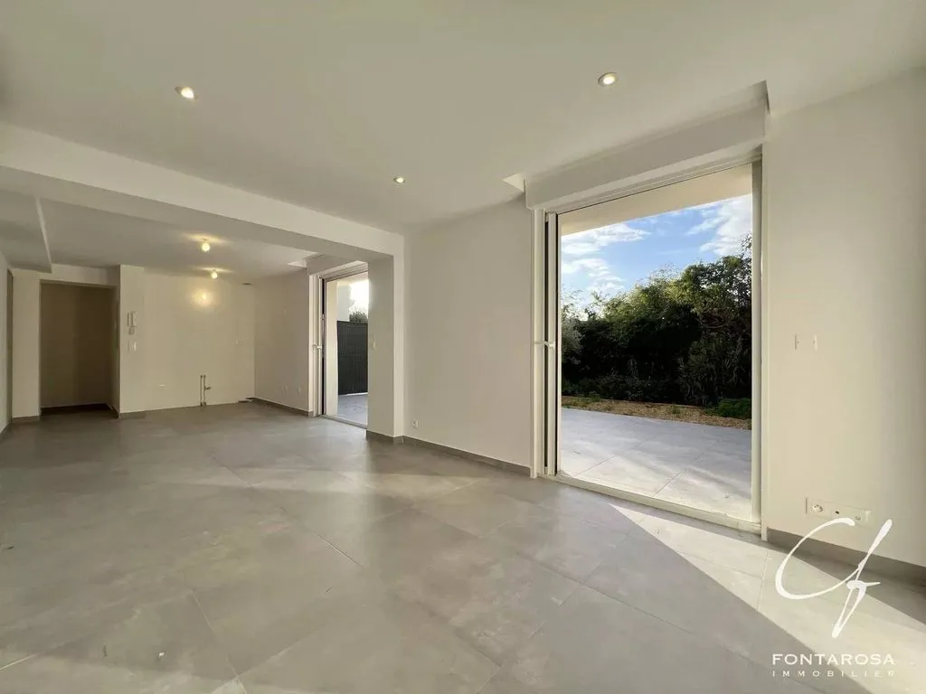 Séjour - Appartement de luxe avec jardin à Saint-Raphaël