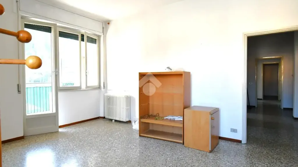 Magamistoad - Bright Trilocale with Balcony in Como