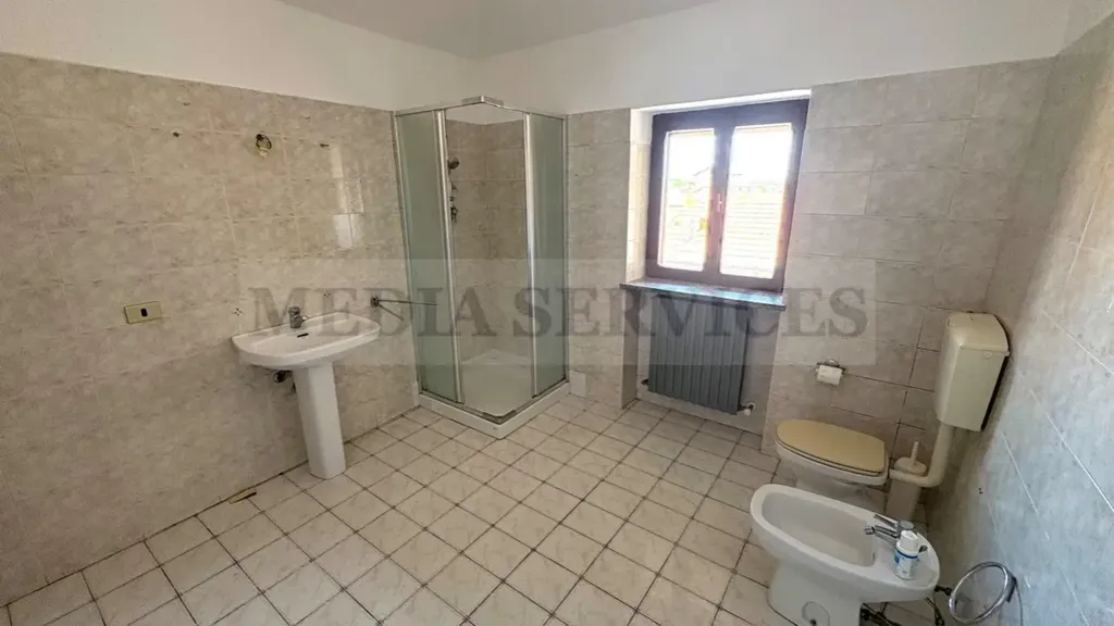 Vannitoad - Terraced Apartment with Balcony in Garlasco