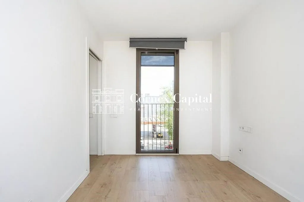 Toad - Apartment with Pool in Poblenou, Barcelona