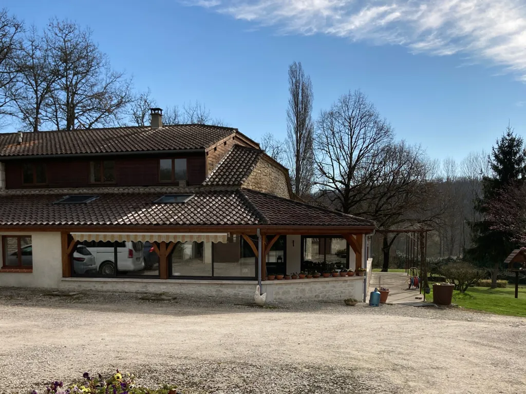 Extérieur - Propriété Rurale avec 3 Maisons et Atelier à Montcuq