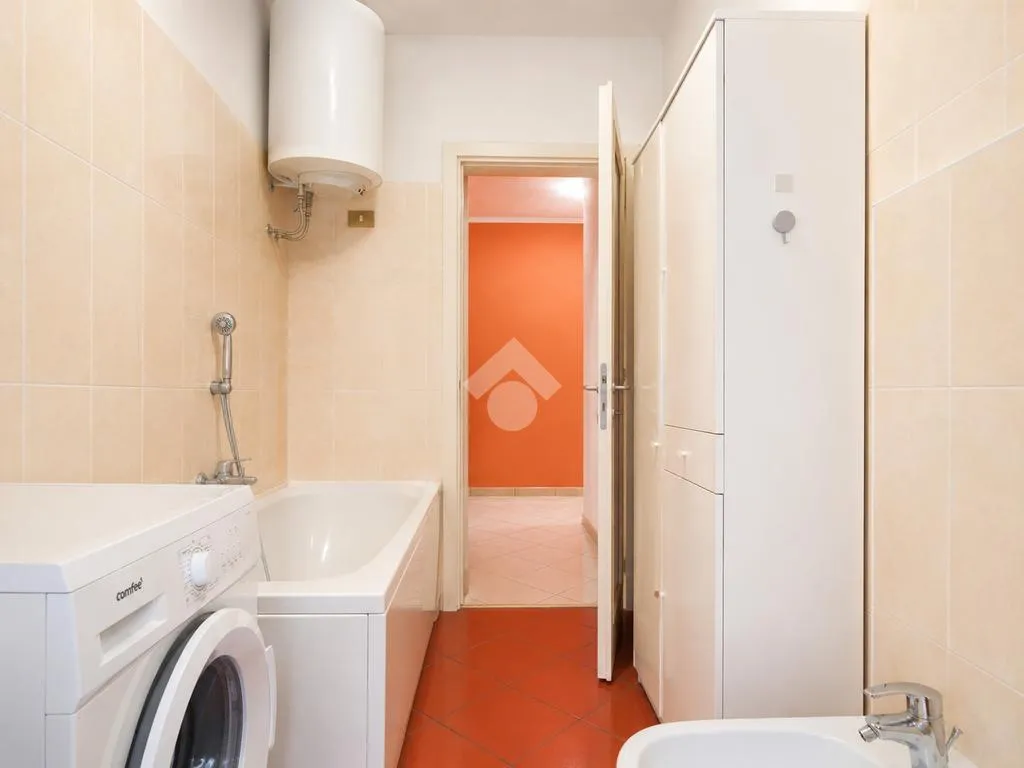 Bathrooms - Central 4-Bed Apartment with Balcony in Cossato