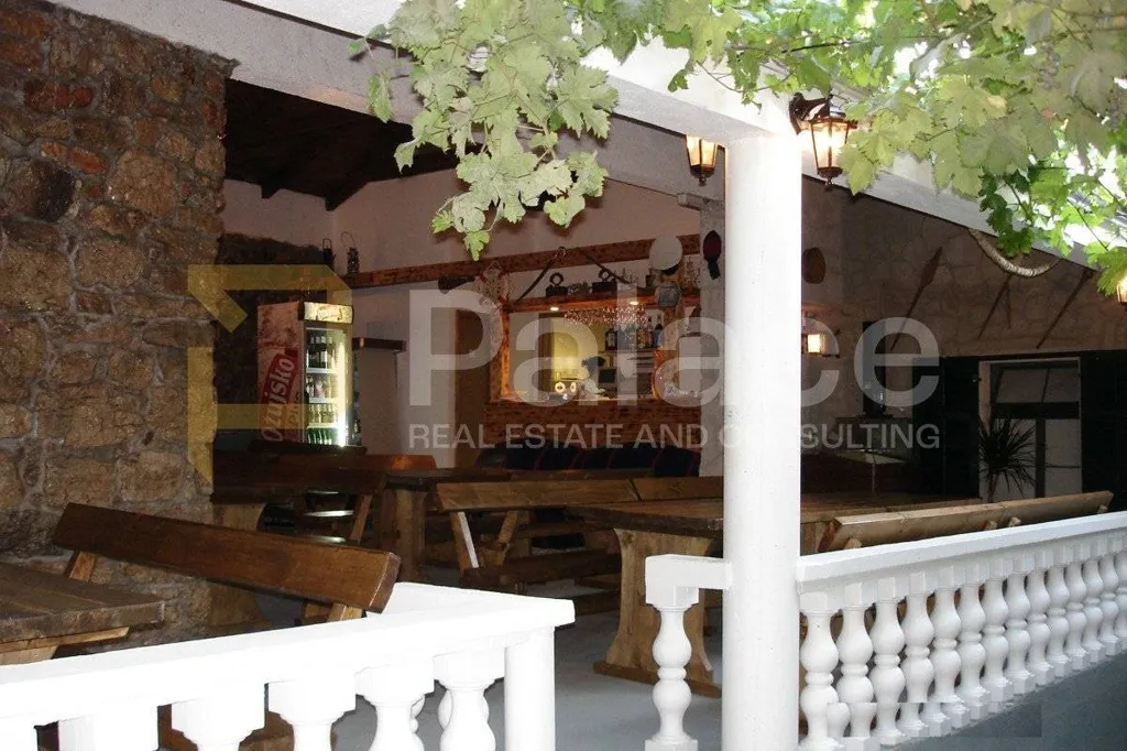 Terrazza - Stone House with Restaurant in Tkon