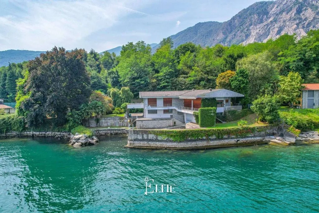 Välivaade - Waterfront Villa with Private Dock in Baveno