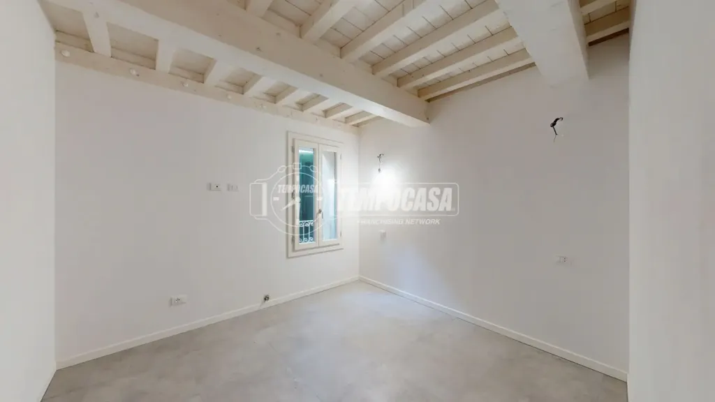 Pièces - Modernised Flat with Cabined Bedroom in Carpi