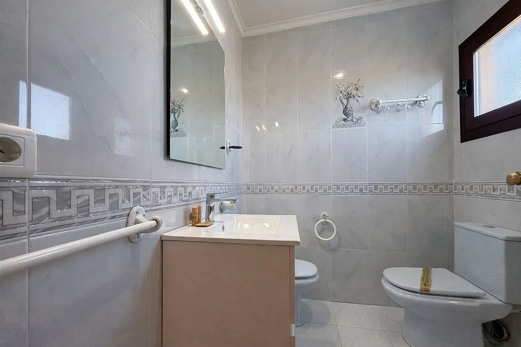 Salles de bain - 11-Bedroom Chalet with Pool in Calpe