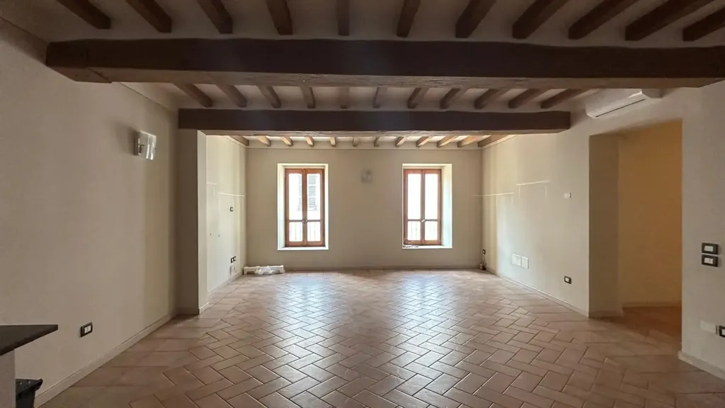 Toad - Independent House with Commercial Space in Cortemaggiore