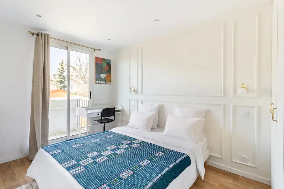 Magamistoad - 4-Piece Apartment with Balconies in Clamart