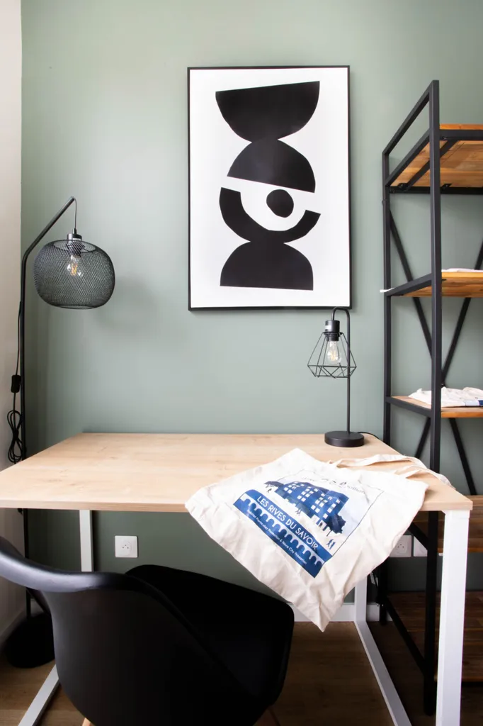 Kabinet - New Studio in Secured Student Residence, Albi