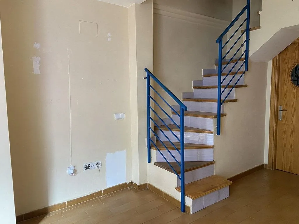 Pièces - Duplex with Terrace in Levante, Sagunto
