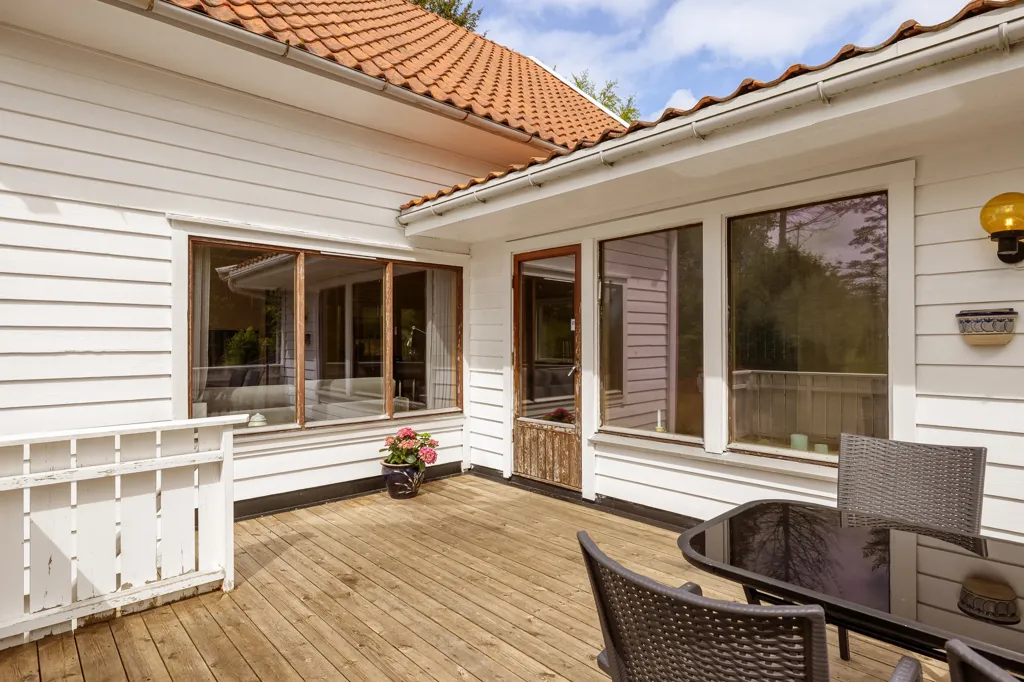 Terrasse - Detached House with Garden in Radøy