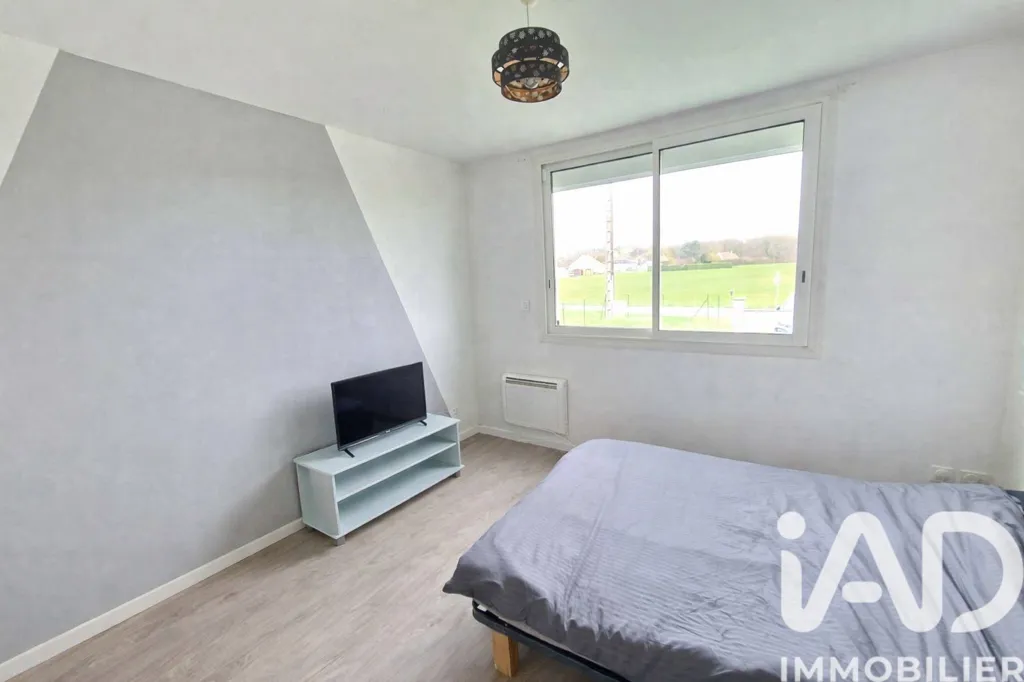 Magamistoad - 5-Piece House with Balcony in Amilly