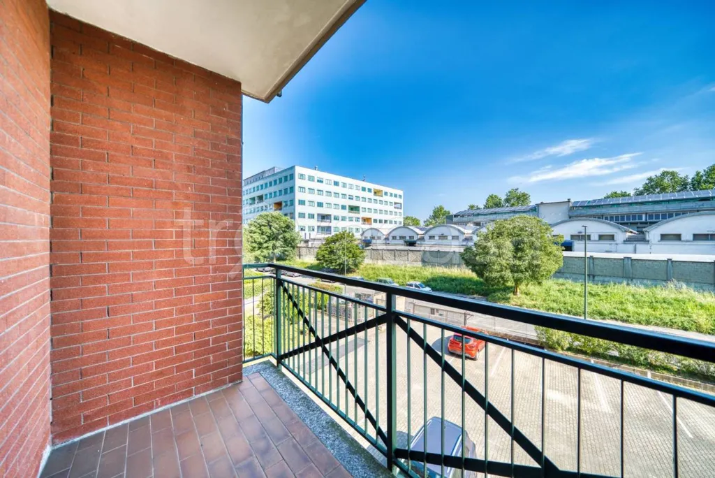 Rõdu - Apartment with Parking in Torino