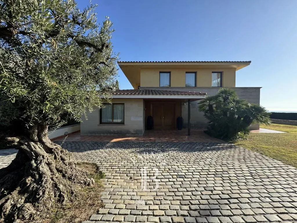 Välivaade - Luxury Villa with Pool in El Masnou