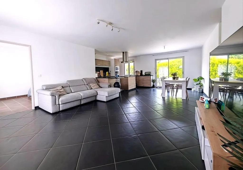 Séjour - Maison de 5 Pièces avec Terrasse à Beaumont