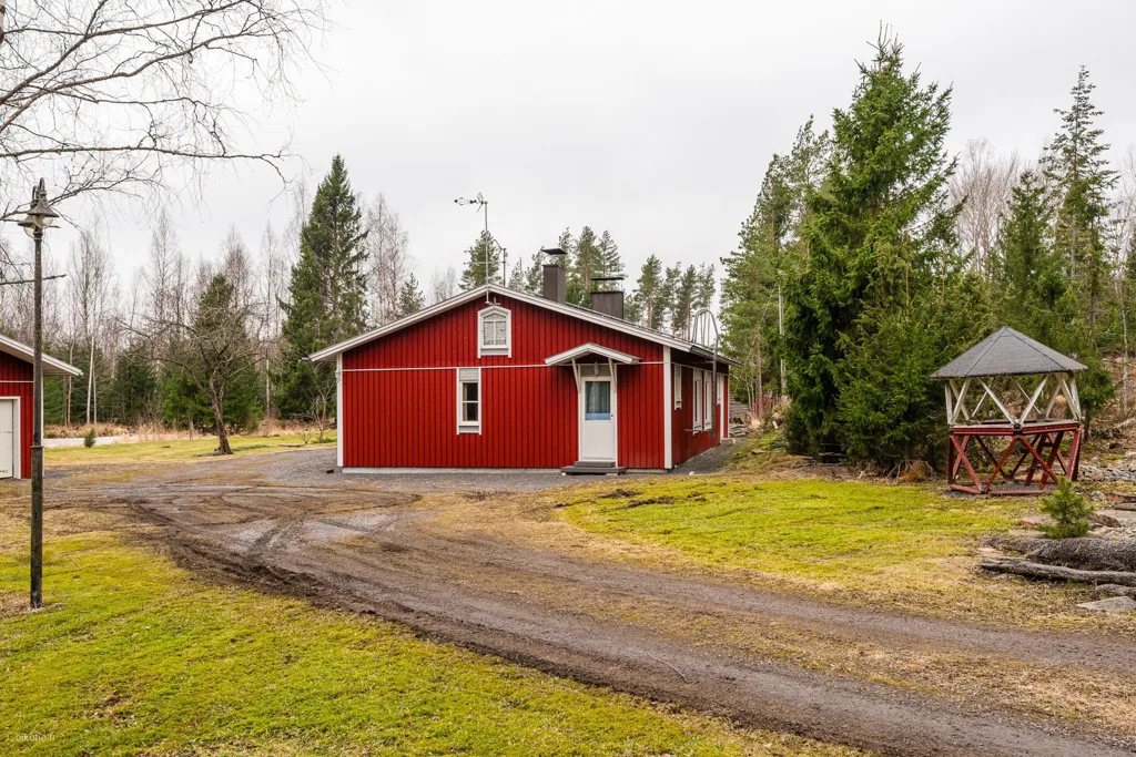 Extérieur - 1980s Cottage with River Access in Kellahti, Pori